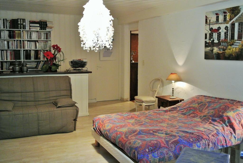 Chambres D'Hotes Saint Alexandre La Rouviere Rum bild